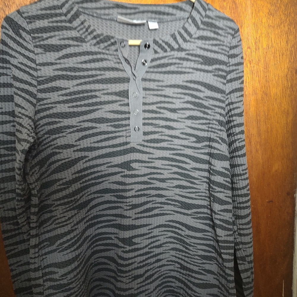 Belle by Kim Gravel Gray Patterned Long Sleeve Top